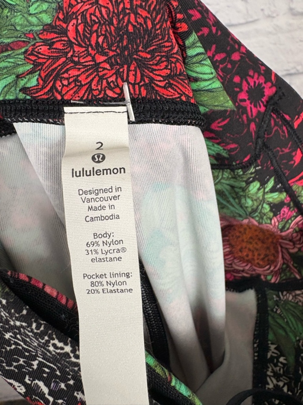 Lululemon Wunder Under Hi-Rise Tight size 2 - Picture 8 of 8